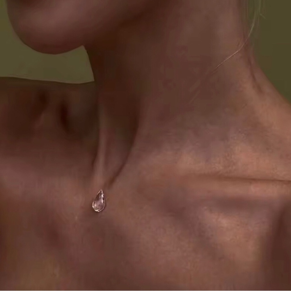 Delicate  Teardrop Pendant Necklace